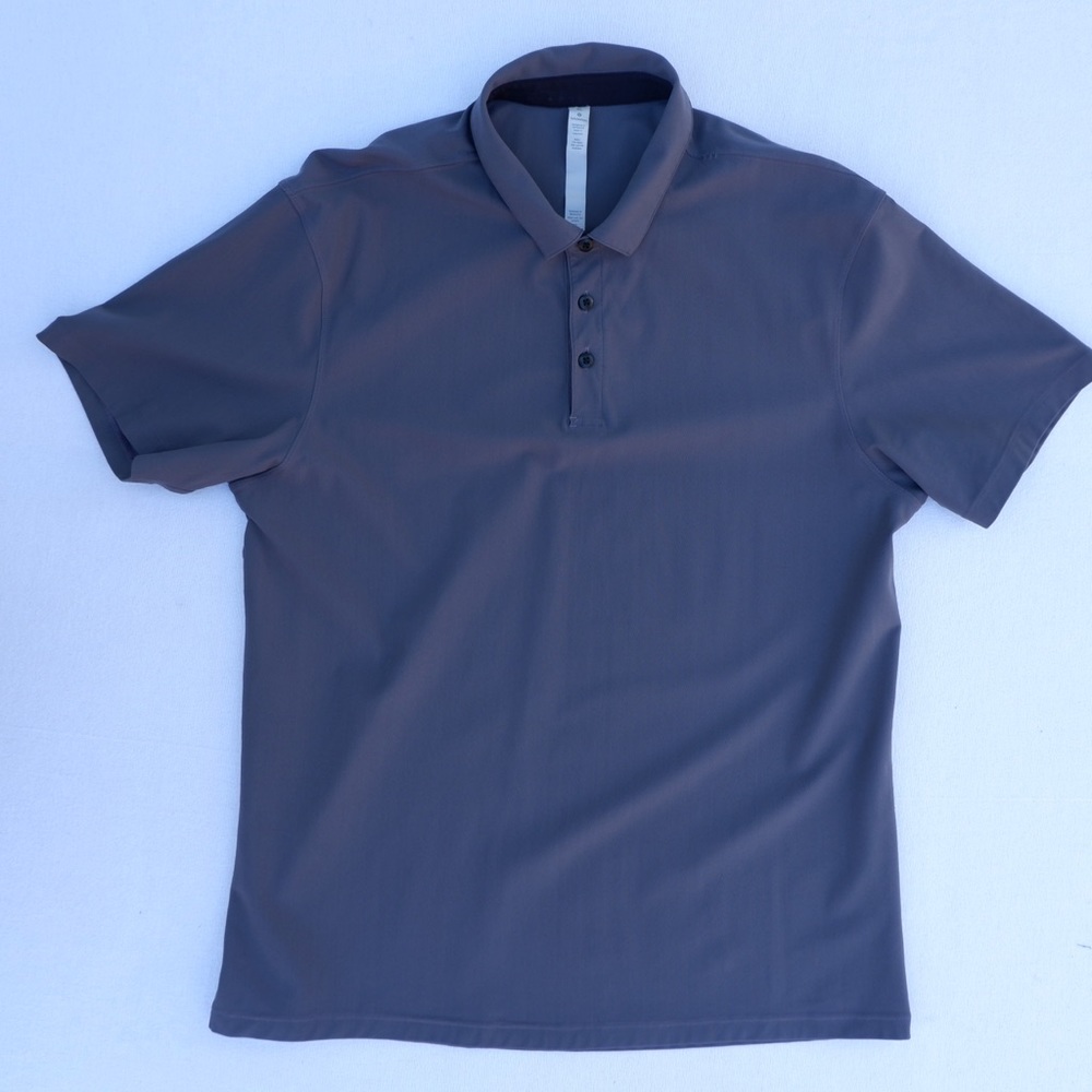 LULULEMON Evolution Polo Short Sleeve Mens Size XL Gray.